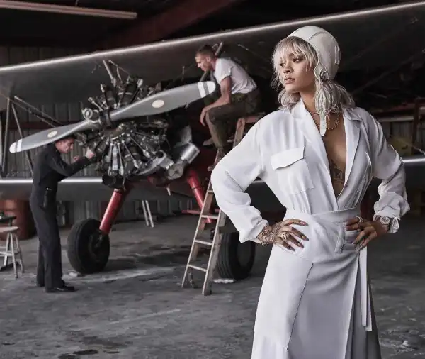 Rihanna Looks Stunning As She Covers The Harper’s Bazaar Magazine (Photos)